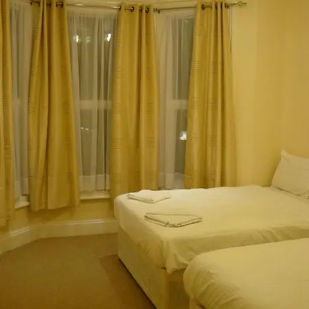 Pearl Hotel