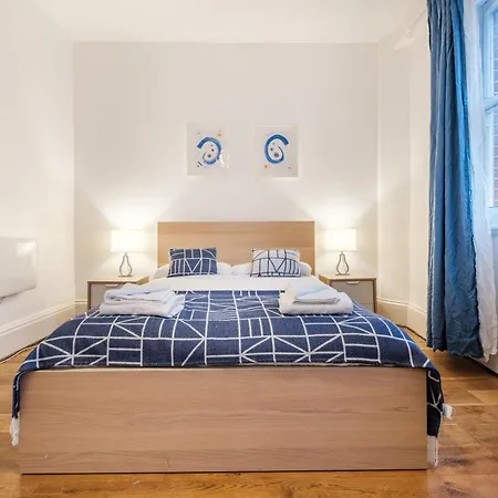 Apartment Oxford Street By Threstle *
