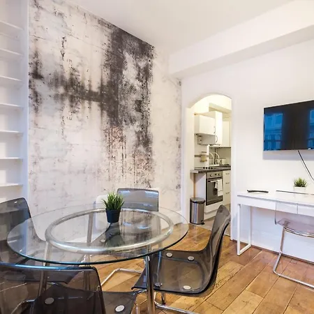 Oxford Street By Threstle Apartment *