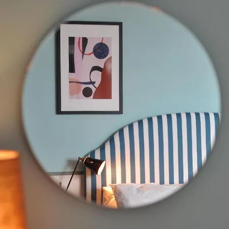 Hotel Room2 Chiswick Hometel