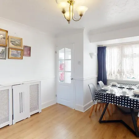 North Townhouse * Orpington