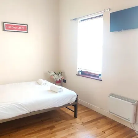 Flat Near Liverpool St & Shoreditch London. Apartamento Londres