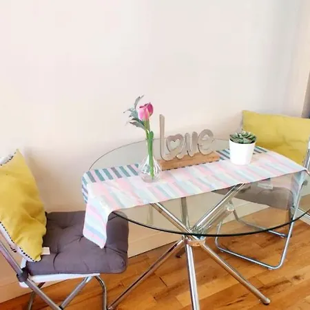 Flat Near Liverpool St & Shoreditch London. *