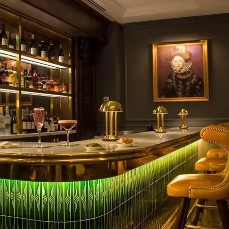 The Guardsman - Preferred And Hotel 5*