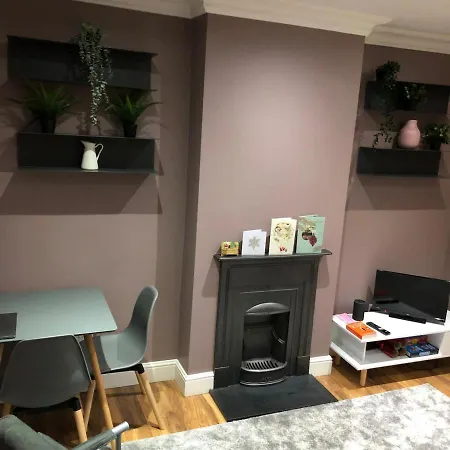 Peaceful 1 Bedroom Near Clapham Common Apartment London