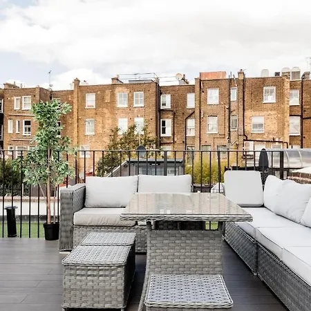 Superb 3 Bed/bath Luxury + Ibiza Roof Terrace London