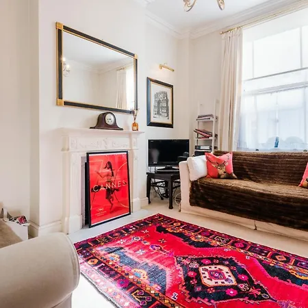 Classy And Spacious One Bedroom Flat In Amazing Location * London