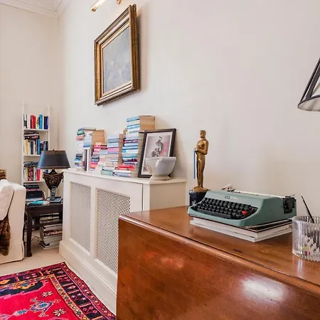 Classy And Spacious One Bedroom Flat In Amazing Location *