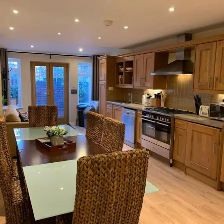 Holiday home Notting Hill 3br Townhouse With Ensuite Bathrooms - Ideal For Families *