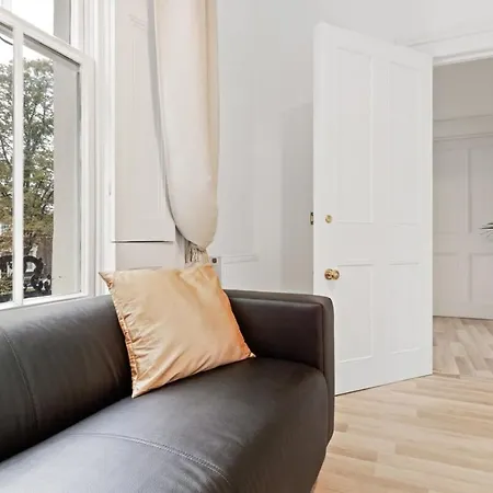 Apartment Light 1 Bedroom With Balcony In Brixton