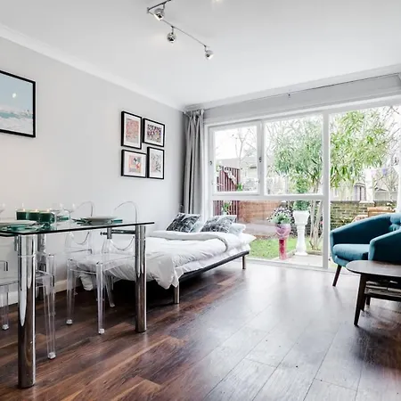 Lovely 2 Bedroom Near South Bank Apartment London