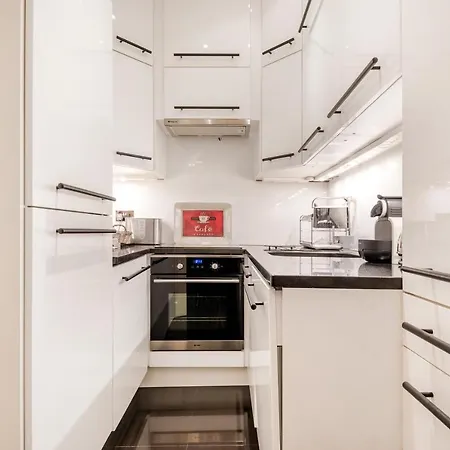 Classy And Spacious One Bedroom Flat In Amazing Location London