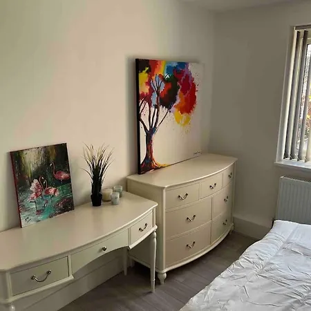 Lovely 3 Bedroom In Notting Hill