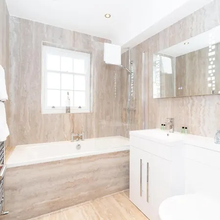 Apartment Stunning Hyde Park *