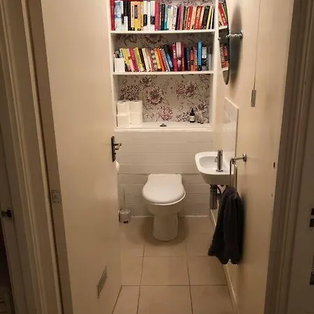 Spacious Two Double Bedroom Flat