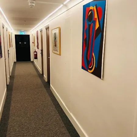 Nocleg ze śniadaniem Vincent House 3*