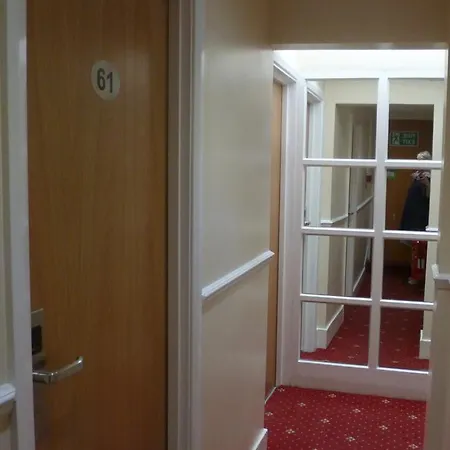 Hotel Cardiff 3*