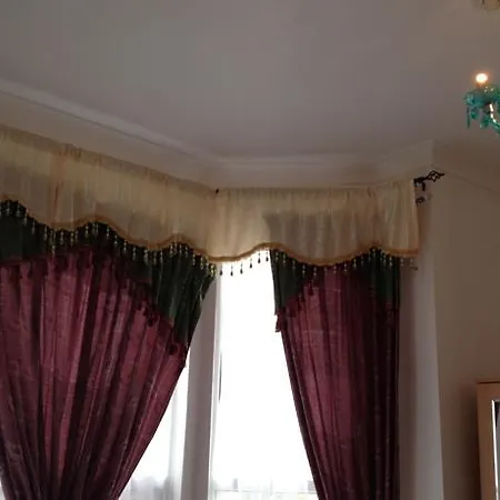 Bed & Breakfast Metro London