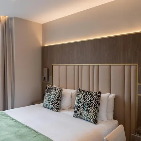 Merit Kensington Hotel 4*