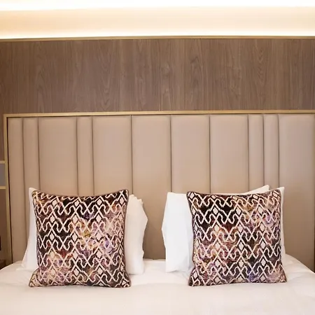Hotel Merit Kensington 4*