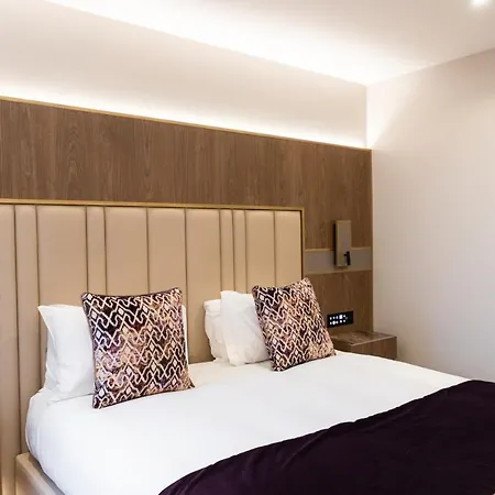 Hotel Merit Kensington
