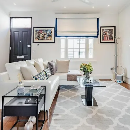 Superb 3 Bed/bath Luxury + Ibiza Roof Terrace