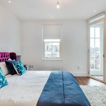 Superb 3 Bed/bath Luxury + Ibiza Roof Terrace *