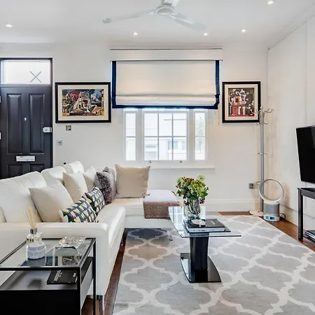Superb 3 Bed/bath Luxury + Ibiza Roof Terrace *