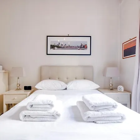 Classy And Spacious One Bedroom Flat In Amazing Location Apartment London