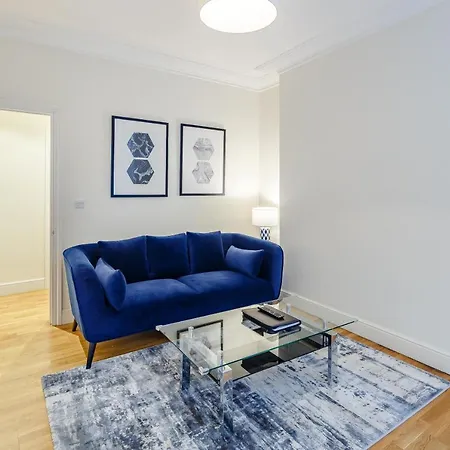 Hamlet Gardens Apartment London