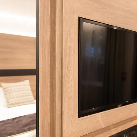 Merit Kensington 4* London