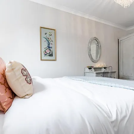 Apartment Lovely 2 Bedroom Near South Bank