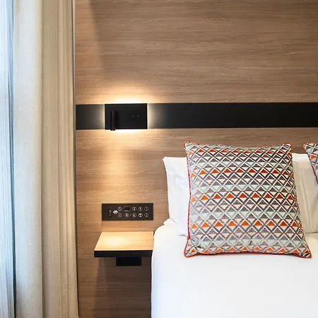 Merit Kensington 4* London