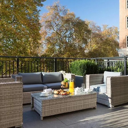 Grosvenor House 5*