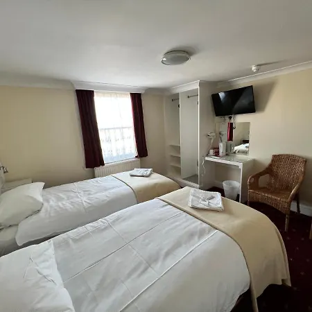 Melbourne House Hotel