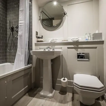 Coach & Horses 3* London