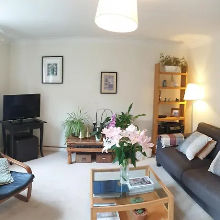 Double With Bathroom In - Vauxhall