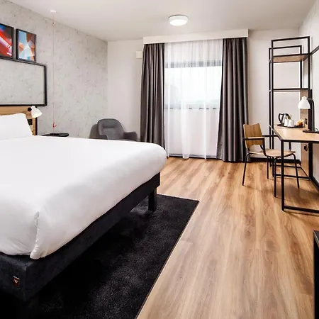 Ibis London Heathrow Terminal 5