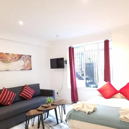 F23-spacious Studio Fits 4 Near Paddington *
