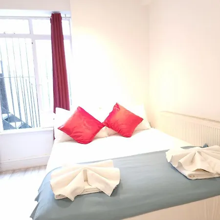 F23-spacious Studio Fits 4 Near Paddington