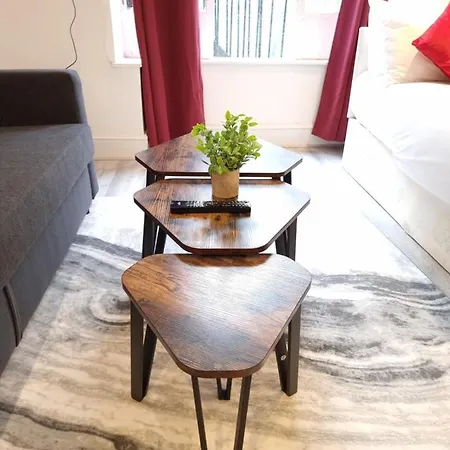 F23-spacious Studio Fits 4 Near Paddington *