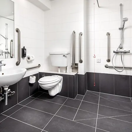 Ibis London Heathrow Terminal 5 Hotel