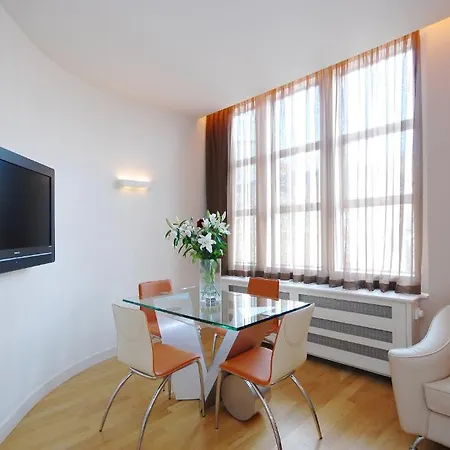The Harrington - Gloucester Road - 1 Harrington Gardens Apartment *