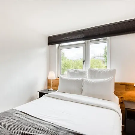 Apartment Homely 4 Bedroom House In Brixton London