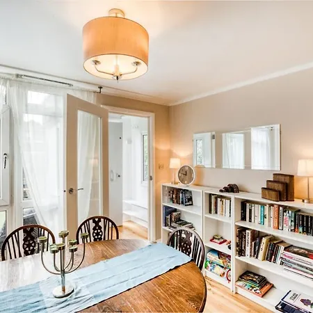 Apartment Homely 4 Bedroom House In Brixton *