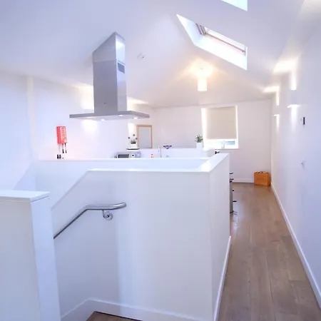 아파트 London City Apartments