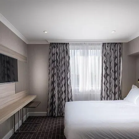 Sleeper At Royal National Hotel Londres