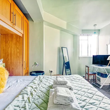 Apartment Warm And Welcoming In Putney By Underthedoormat London