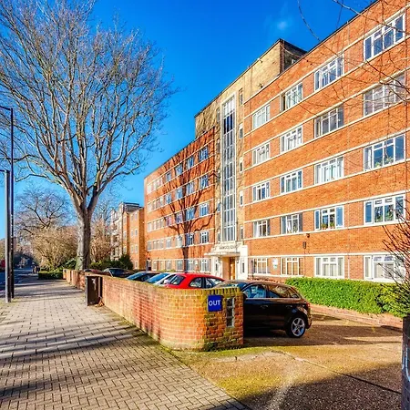 Apartment Warm And Welcoming In Putney By Underthedoormat London