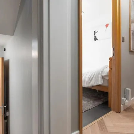 Appartement London's Modern Nuance - Battersea